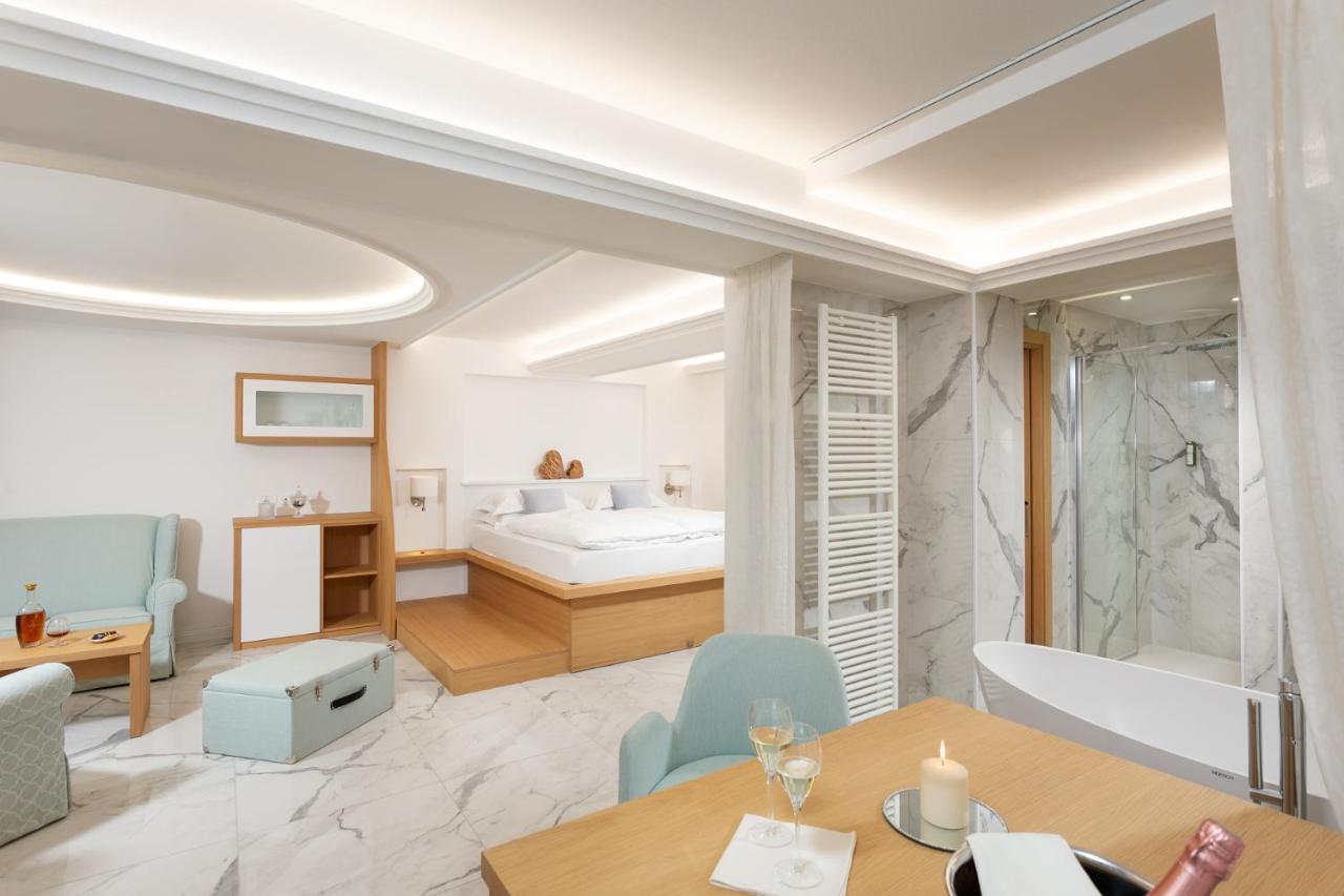 Hotel Pareda Canazei Bagian luar foto