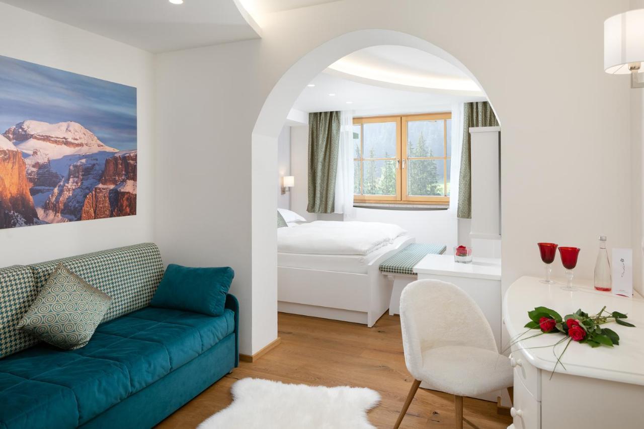 Hotel Pareda Canazei Bagian luar foto