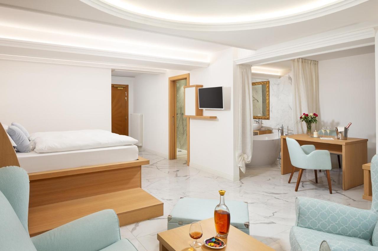 Hotel Pareda Canazei Bagian luar foto
