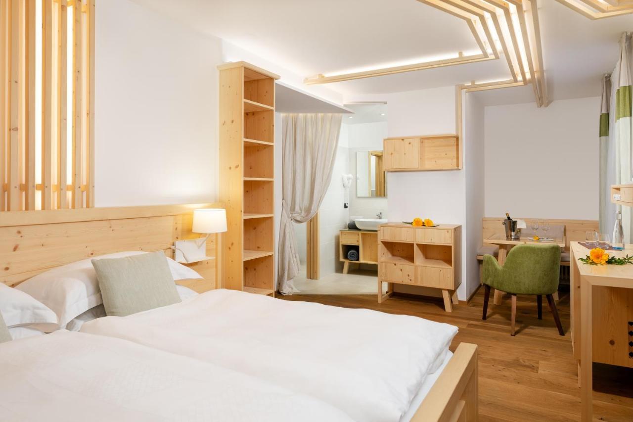 Hotel Pareda Canazei Bagian luar foto